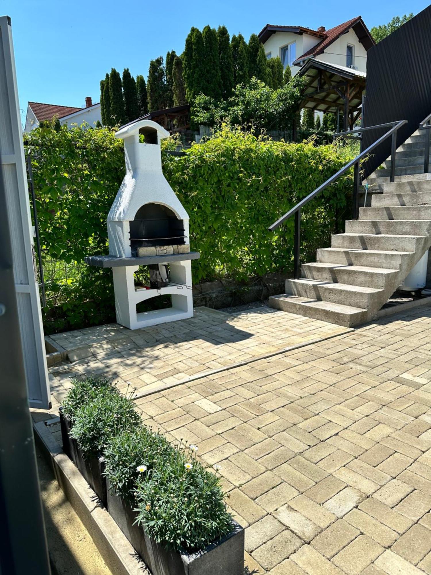 Casa Nube Hotel Orsova Bagian luar foto